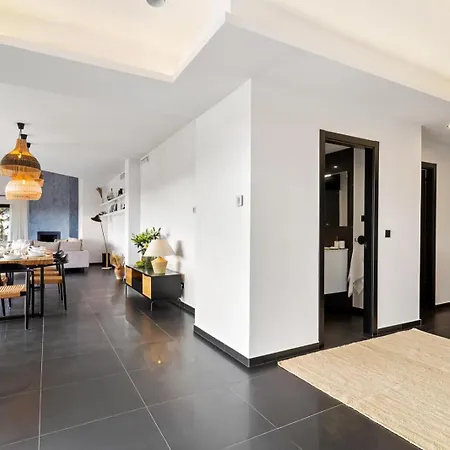 Vivi Homes - Blanca